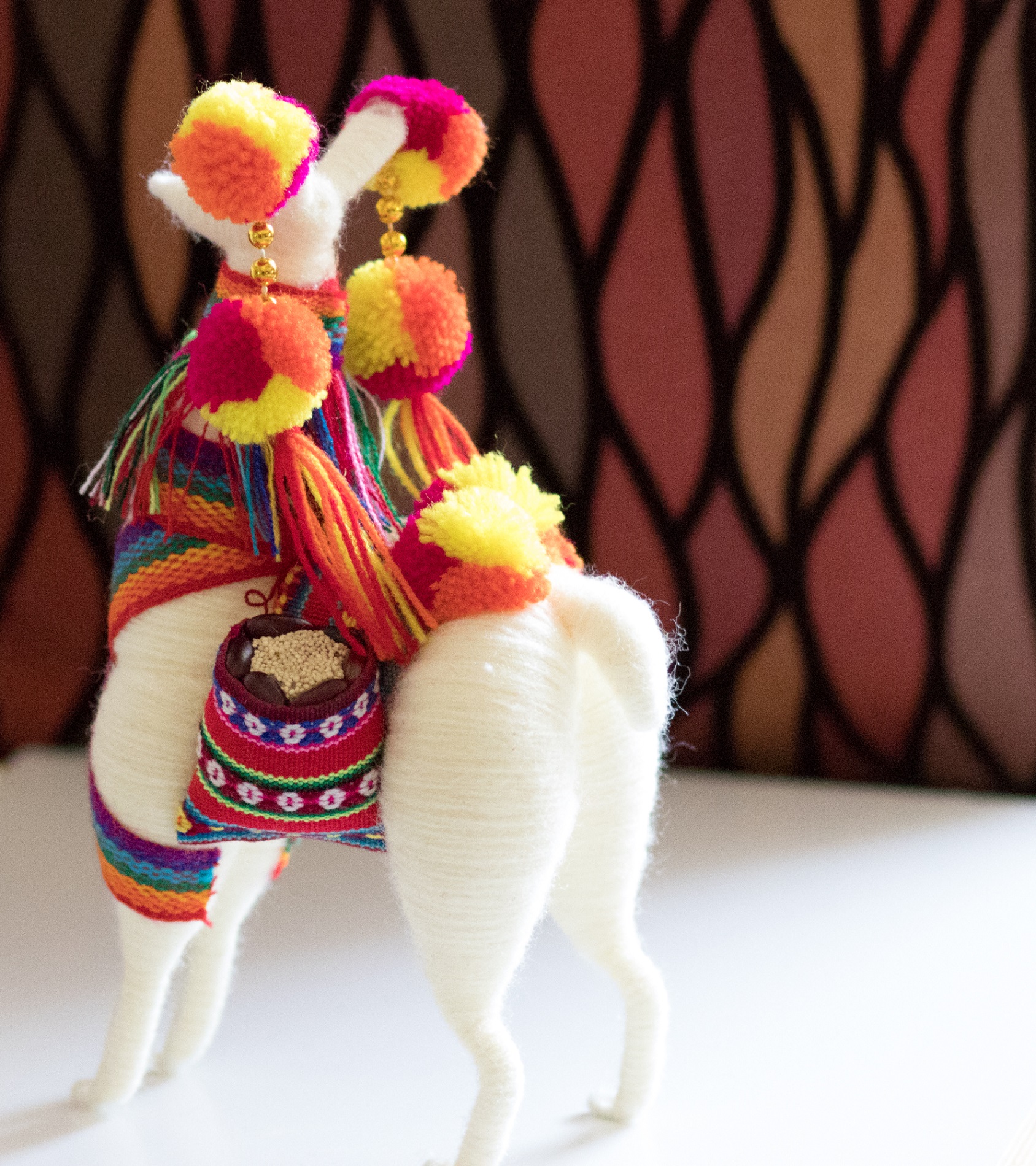 1 Peruvian Small Stuffed Llama Knitted Ornament 4 12 Collectable Handmade New Art Per