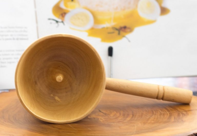 Rice Mold Server from Zapote Wood Psperu